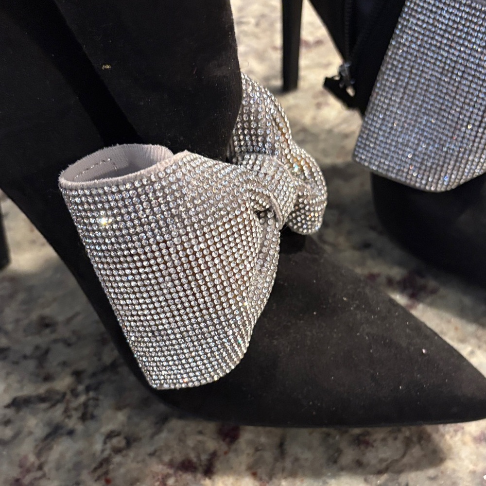 INC International Concepts Black Stiletto Heels with Silver Embellishment - Picture 4 of 9